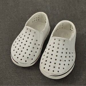 Toddler Kids White Native Slip-On Shoes size 6